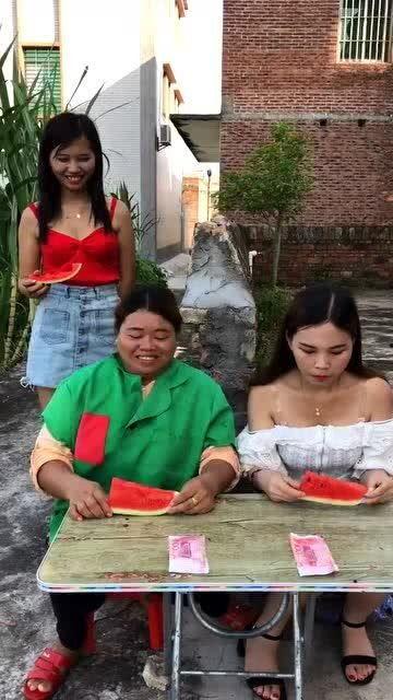 吃瓜比赛搞笑视频,吃瓜比赛搞笑视频盘点，笑料百出，欢乐无限